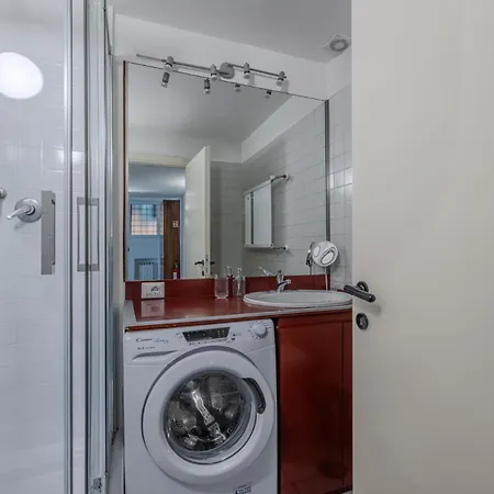 Vibrant Trastevere 2 Bedrooms On Via Del Moro Lejlighed Rom