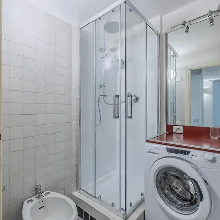 Vibrant Trastevere 2 Bedrooms On Via Del Moro * Rom