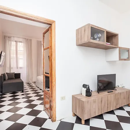 Palazzo Sant'elena - By Openroma *