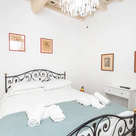 Апартаменты Palazzo Sant'elena - By Openroma