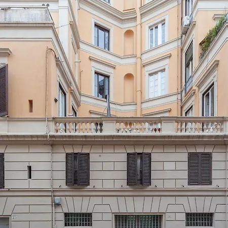 Апартаменты Palazzo Sant'elena - By Openroma *