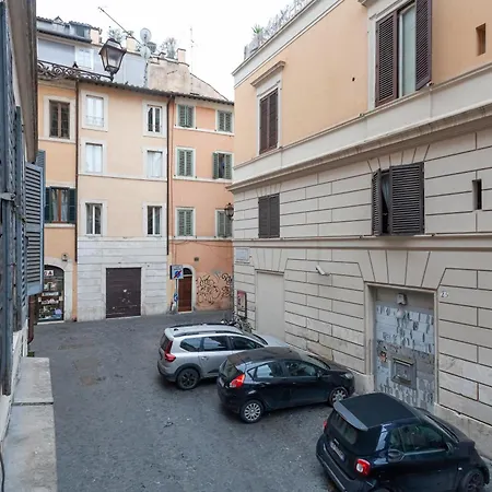 Апартаменты Palazzo Sant'elena - By Openroma *