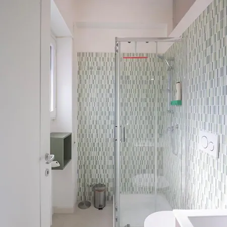 Apartamento Stazione 5min- Moderno Ed Elegante *