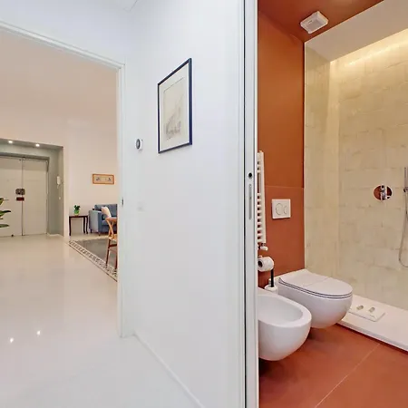 Ych-spaceful Near Vatican Apartment *