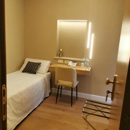 Fiori Hotel 2*