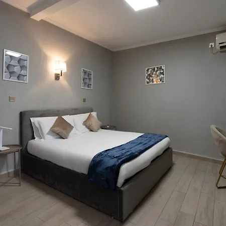 Portafortuna - Close To Colosseum Pensjonat 2*