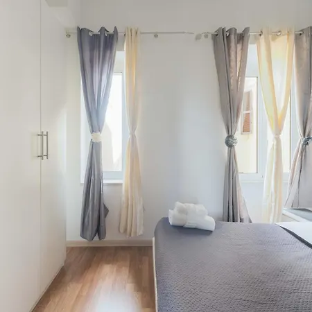 Rione Monti Πανσιόν