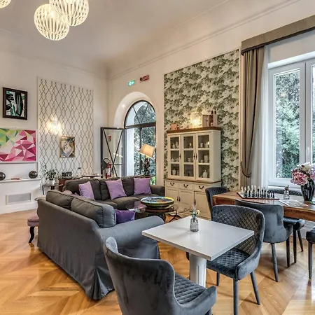 Mangili Garden Ξενοδοχείο 3*