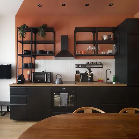 Yellowsquare Hostel