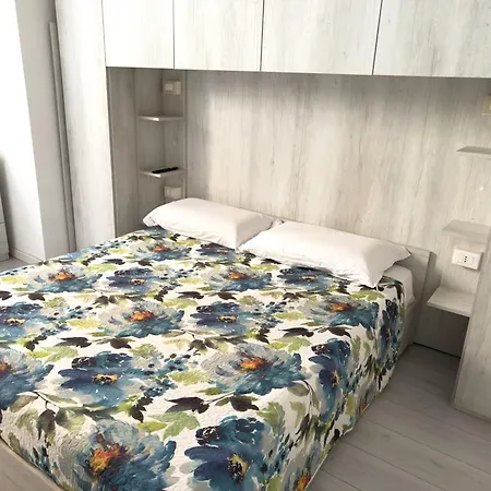 Valerias Nest Elegant With Wifi And Charm Appartamento