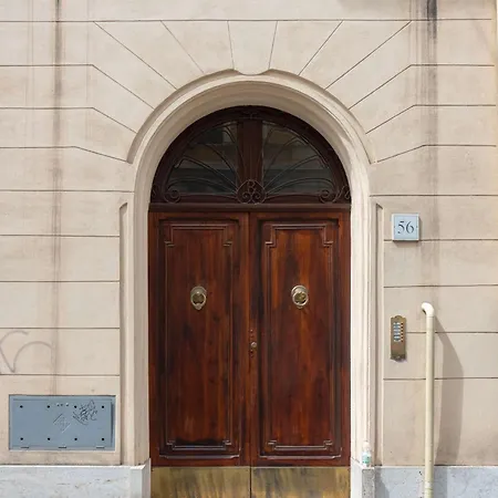 Via Vespasiano Private Appartement *