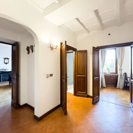 Apartment Maison Giulia Rome