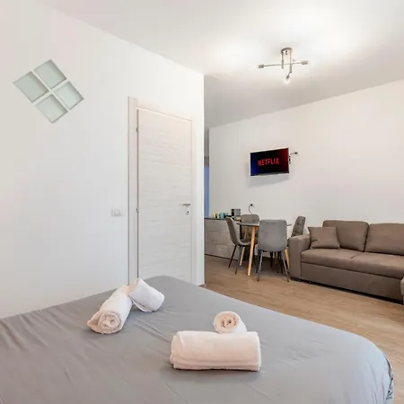 Drive In Bed & Breakfast 3*