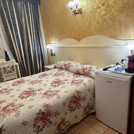 Near Termini Station 3* Rome