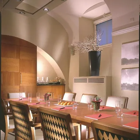Capo D´áfrica – Colosseo 4* Roma