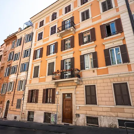 La Casa Sul Cortile Holiday home Rome