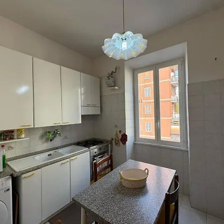 Retro Charm & Metro Comfort In Apartamento