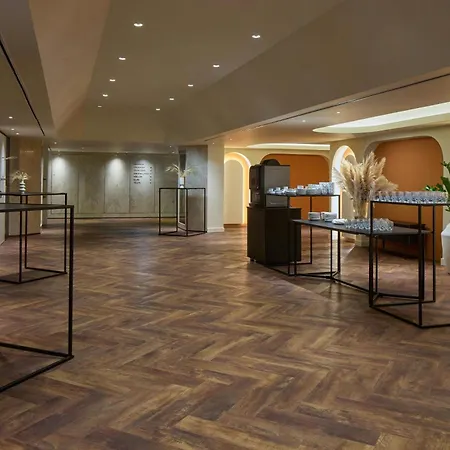 Cardo Roma, Autograph Collection Otel Roma