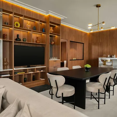 Cardo Roma, Autograph Collection Otel 4*