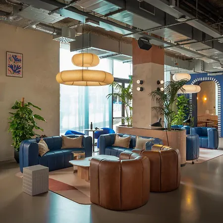 Hotel The Social Hub 4*