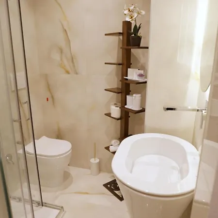 Domus Augusti Guest house *