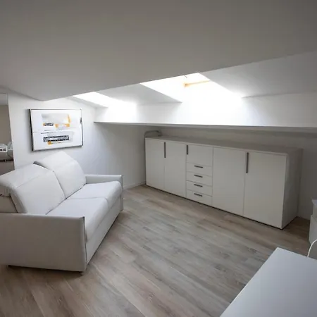 Piazza Loft Apartment *