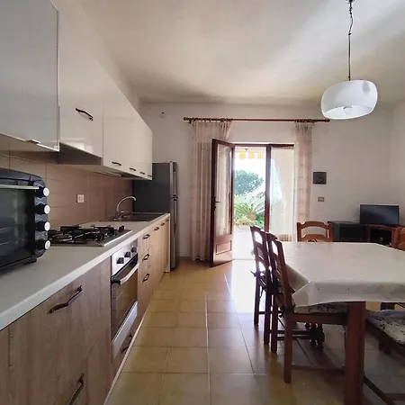 Casa Delle Ginestre 2 Apartment *