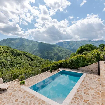 Villa Scheggino - Casale Con Piscina E Splendida Vista