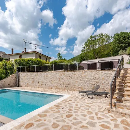 Villa Scheggino - Casale Con Piscina E Splendida Vista Scheggino