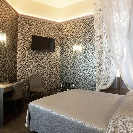 Antica Dimora Delle Cinque Lune Hotel 3*