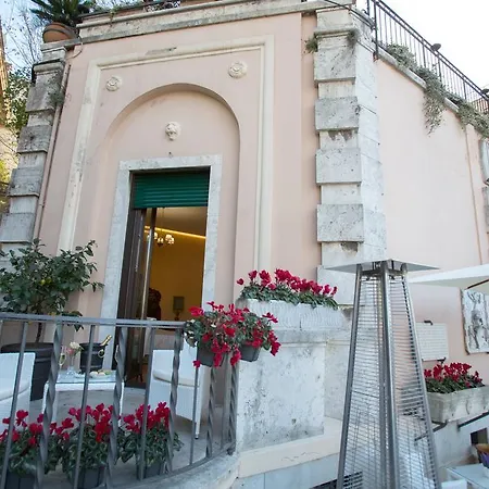 Royal Trinita Dei Monti