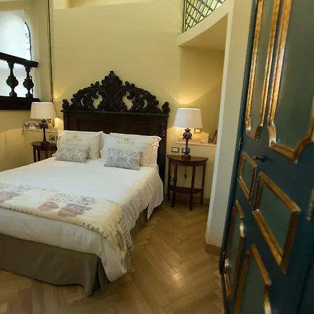 Royal Trinita Dei Monti Hotel 4*