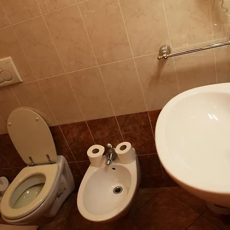 Elegance לינה וארוחת בוקר