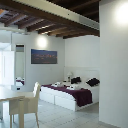 Flowers Apartments Guest house 2*