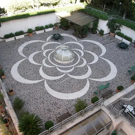 Maria Hotel 4*