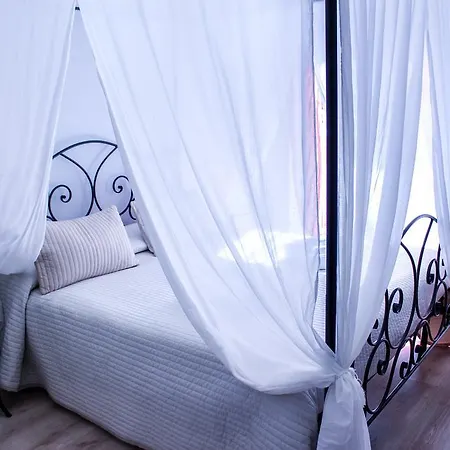 Interno 4