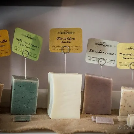 فندق مبيت وإفطار تشيك آند تاون - لاكشري رومز