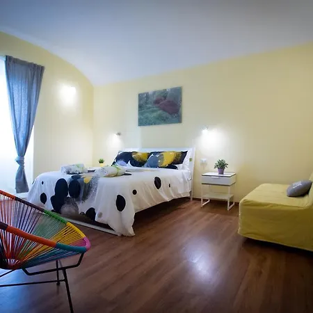 Bed & Breakfast Candia House