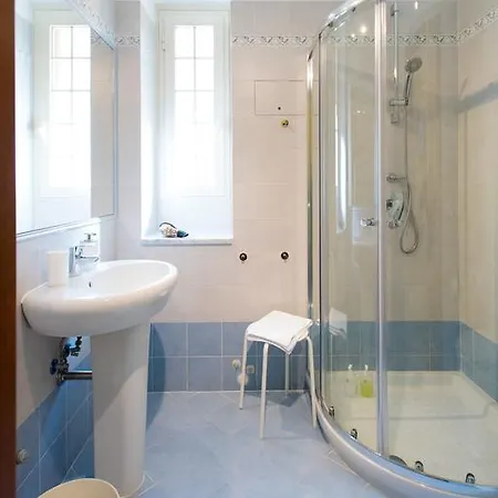 Candia House 3* Roma