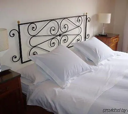 Trevi Aparthotel 2*