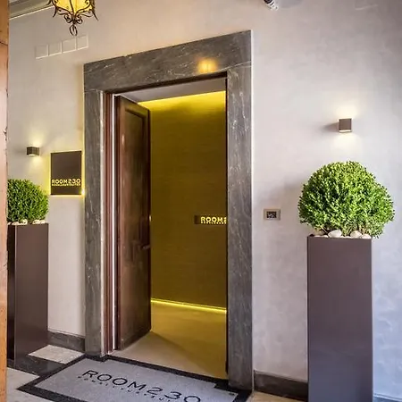 230 Luxury Roma