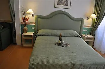 Guest house Residenza Ponte Sant'angelo 2*