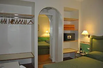 Guest house Residenza Ponte Sant'angelo 2*