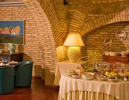 Laurentia Hotel