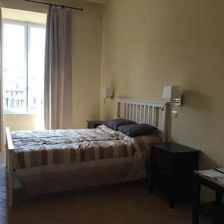 Serventi Longhi Affittacamere 2*