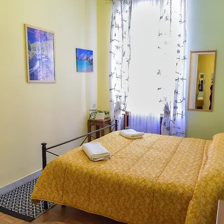 Guest house Casa Vacanza Frendy - Free Airport Transportation On Arrival If You Book An Apartment Of Minimum 3 Nights And 6 People