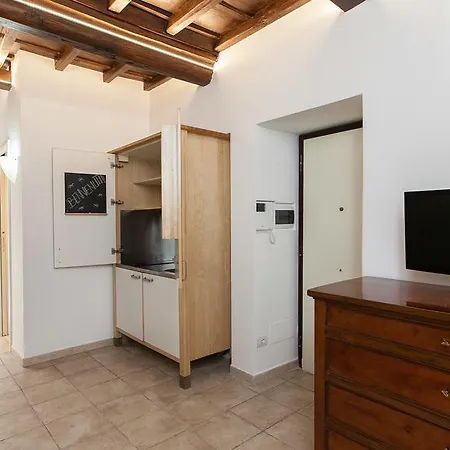 Apartment Arenula *