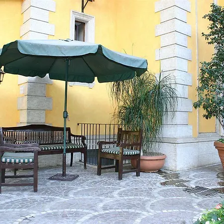 Hotel Relais Patrizi Rome
