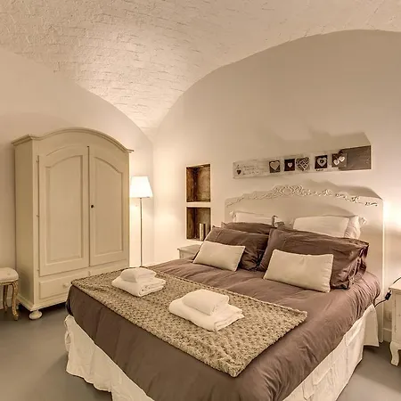 Vicolo Delle Grotte House