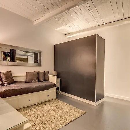 Vicolo Delle Grotte House Apartment Rome